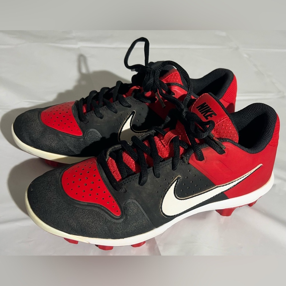 Kids Red/Black Nike Alpha Huarache Baseball/Football Cleats Size 6Y